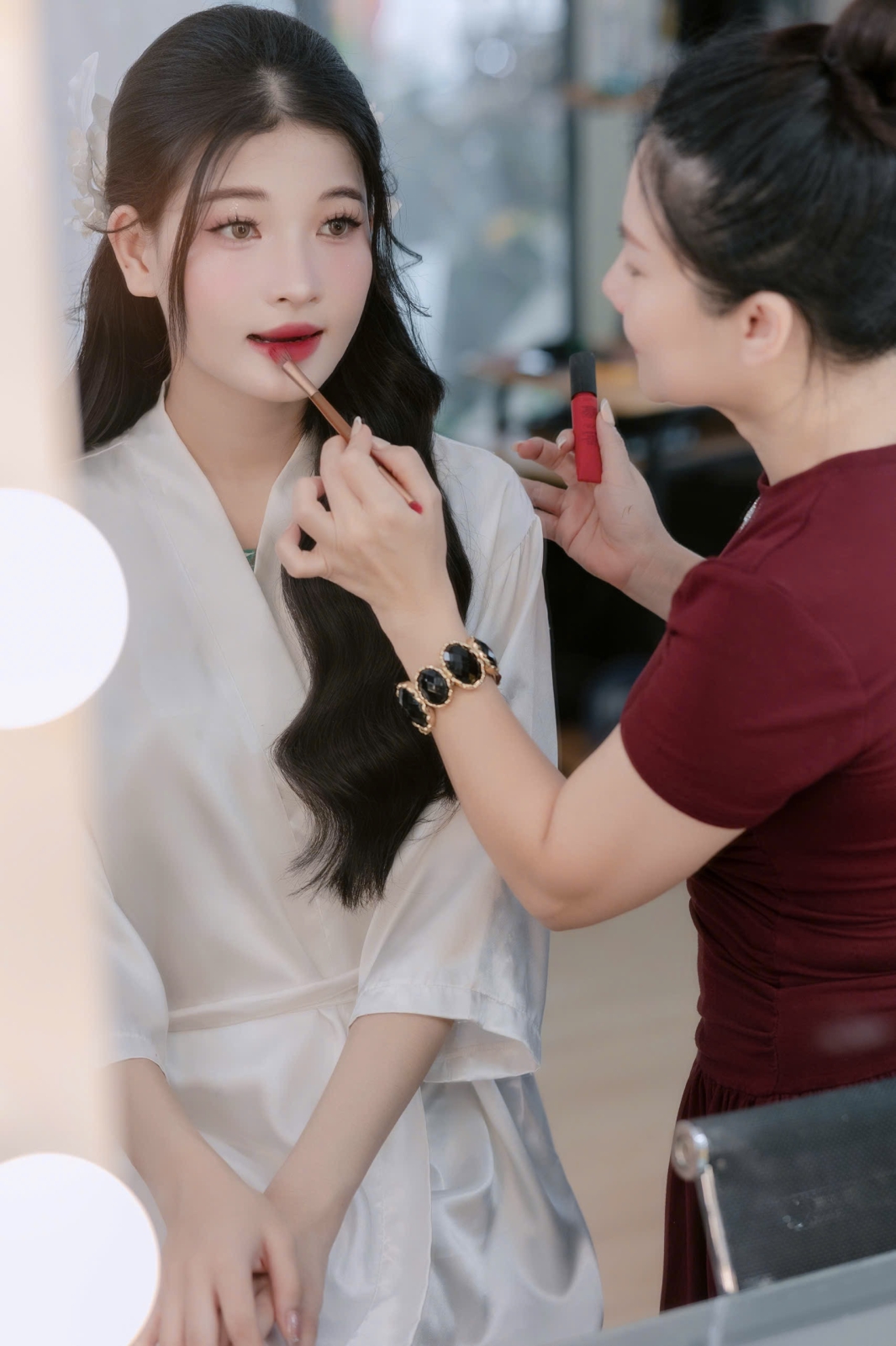 Makeup cô dâu Đồng Xoài đẹp tự nhiên, sang trọng tại Lan Anh Bridal Studio