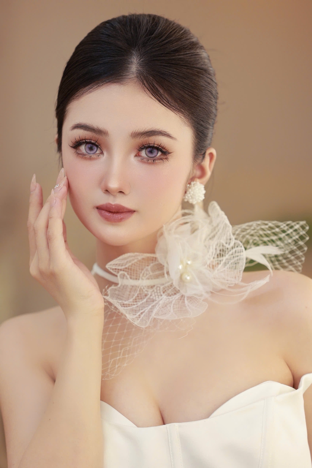 White Elegance – Vẻ Đẹp Quý Phái