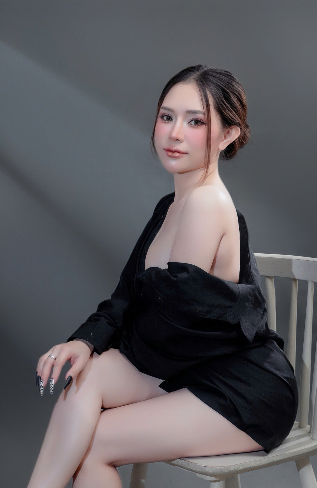 Black Silk Clean Girl – Sexy Một Cách Tinh Tế 🖤