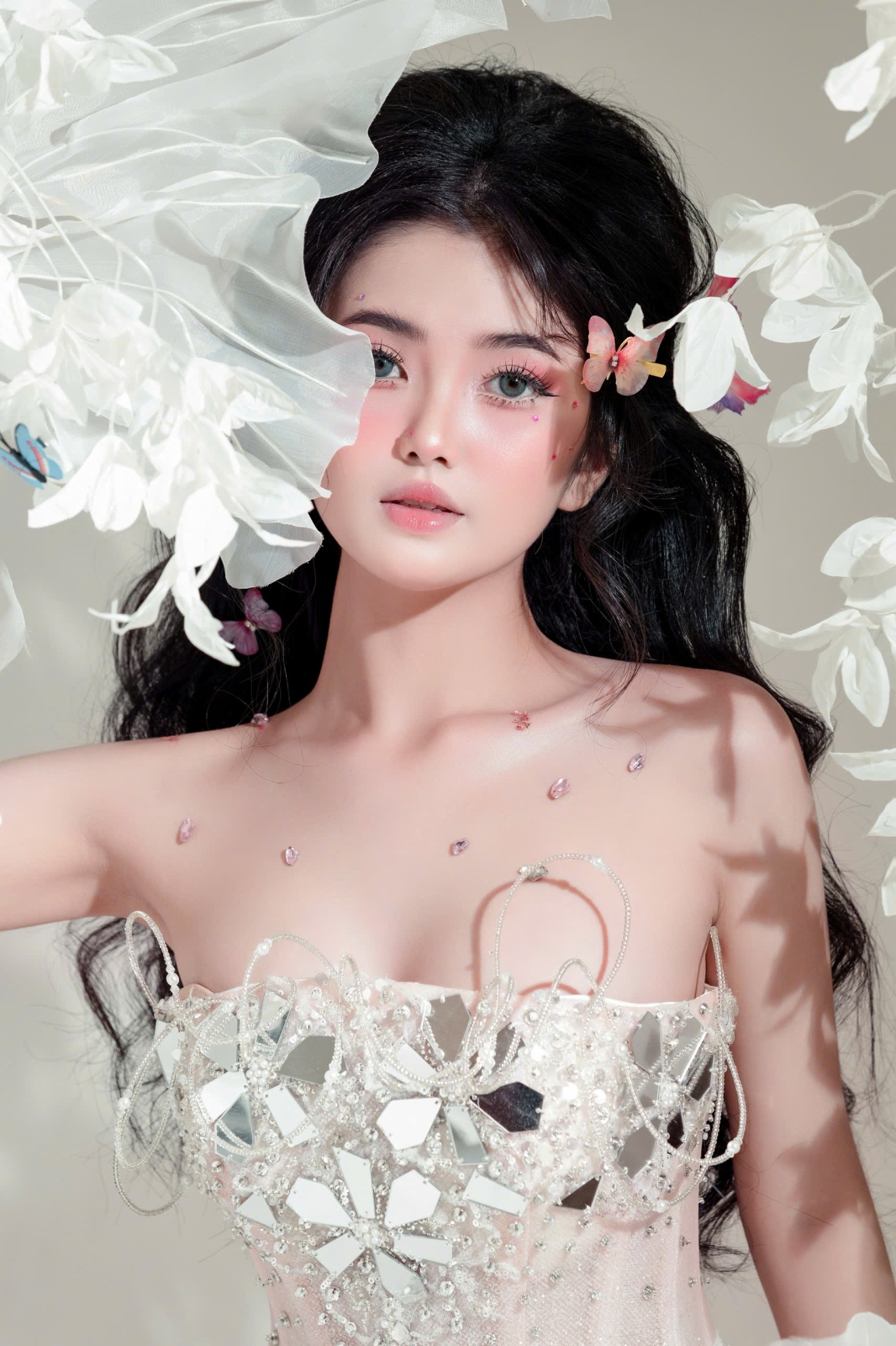 Nàng Thơ Trắng – Vẻ Đẹp Tinh Khôi